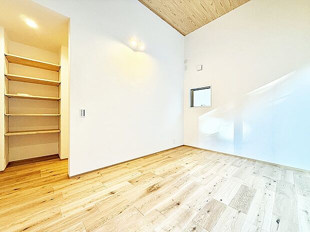 【洋室】■優雅で穏やかな時間が流れる空間