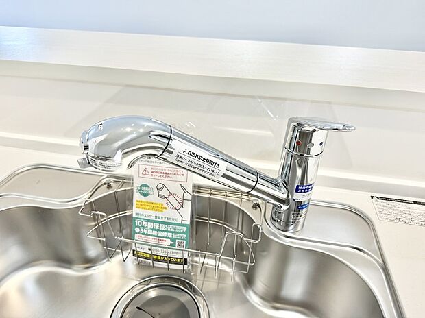 【浄水器】■清潔でおいしい水を手軽に供給してくれます