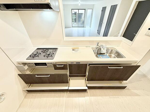 【キッチン】■家族の絆を深める、温もりのあるキッチン