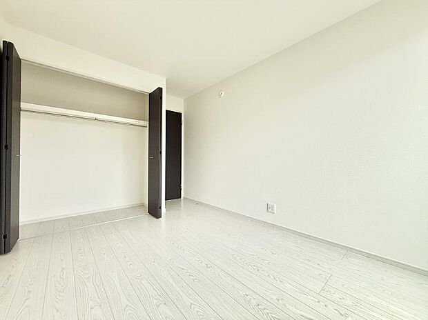 【子供部屋】■仕事や勉強のスペースに使うことで、集中しやすく静かな環境が整います