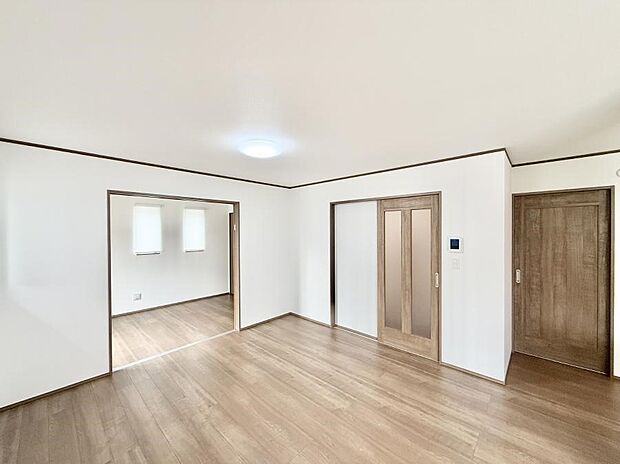 【ダイニング】■家族の笑顔があふれる、くつろぎの空間