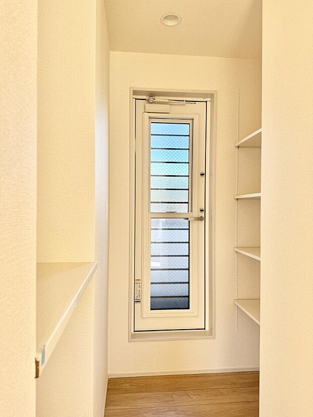 【その他内観】■プラスαの収納スペース  