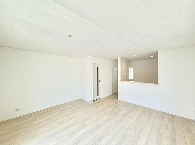 【リビングダイニング】■シンプルだけど贅沢、大切な人と過ごす心がほどける空間