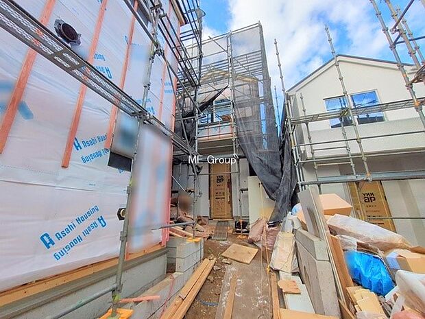 【現地外観写真】■家族みんなが笑顔で過ごせる、安心感のある住まい