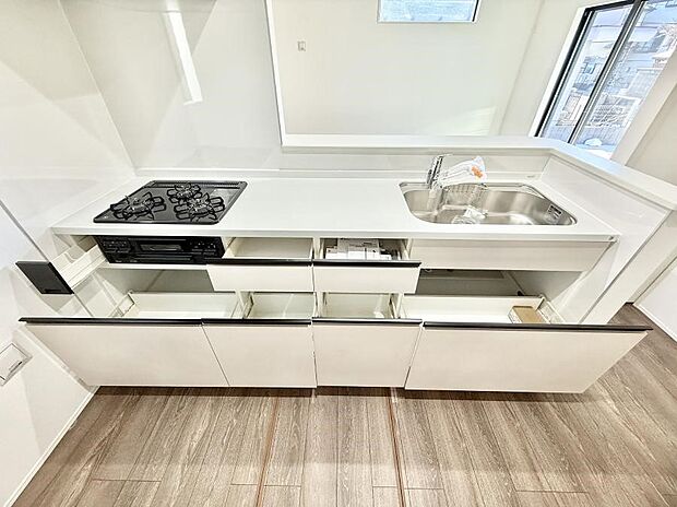 【キッチン】■アイデア広がる、クリエイティブな料理空間