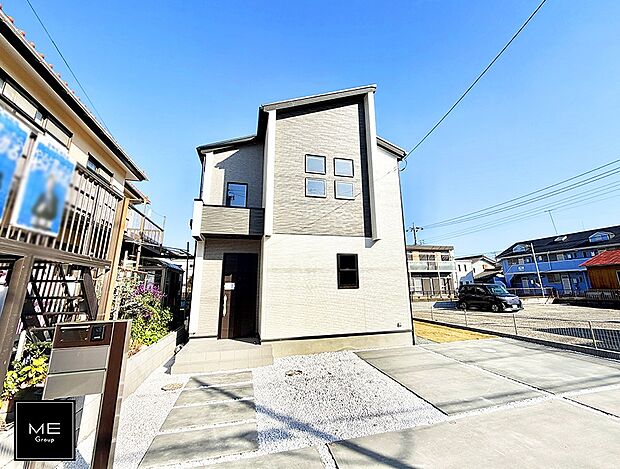 【現地外観写真】■家族みんなが笑顔で過ごせる、安心感のある住まい