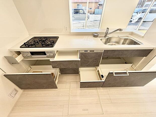 【キッチン】■料理がもっと楽しくなる、快適なキッチン空間