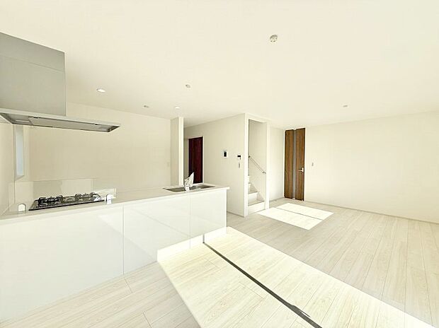 【リビング】■光と風を感じる、リラックスできる空間