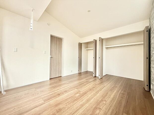 【洋室】■優雅で穏やかな時間が流れる空間