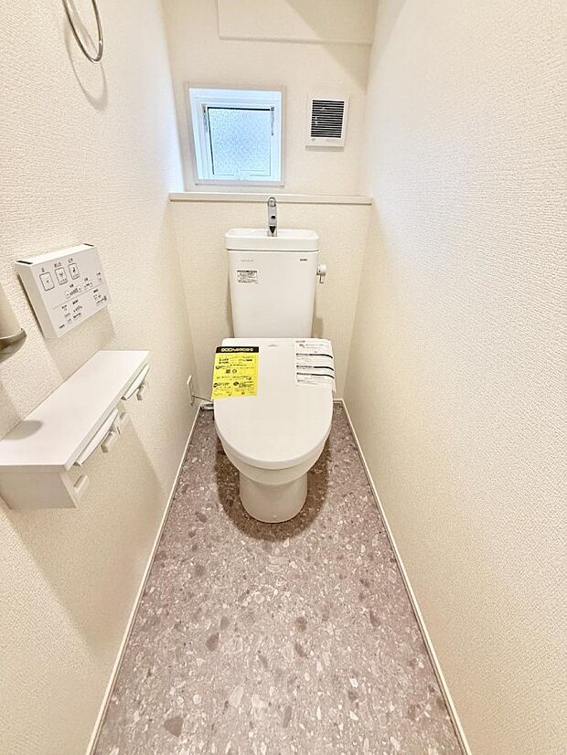 【トイレ】■毎日使う場所だからこそ、清潔感溢れる空間