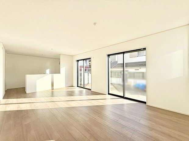 【リビングダイニング】■お気に入りの場所で、のんびりとした時間を