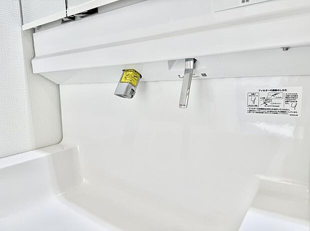 【ハンドシャワー付洗面台】■手洗いや顔を洗う時も快適に使える便利なシャワー