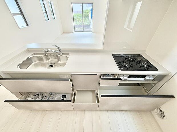 【キッチン】■アイデア広がる、クリエイティブな料理空間