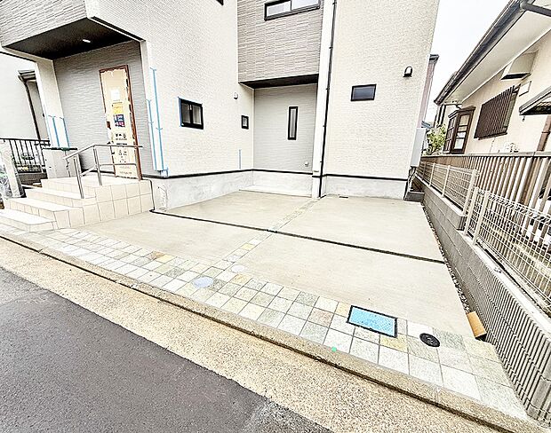 【駐車場】■自宅にある駐車スペースなので安心ですね