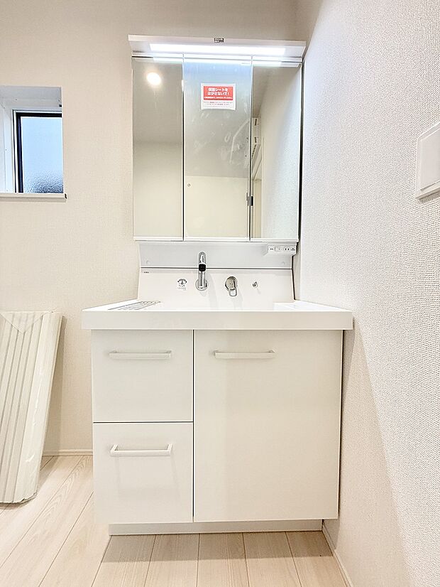 【洗面台・洗面所】■家族みんなが使いやすい配置です