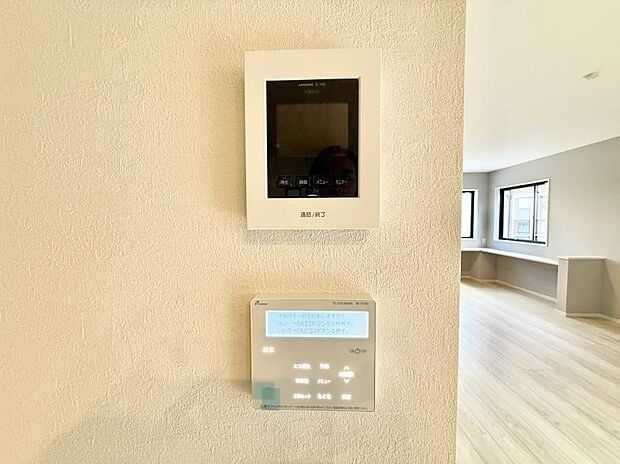 【TVモニター付インターフォン】■訪問者を確認できて安心感が増します