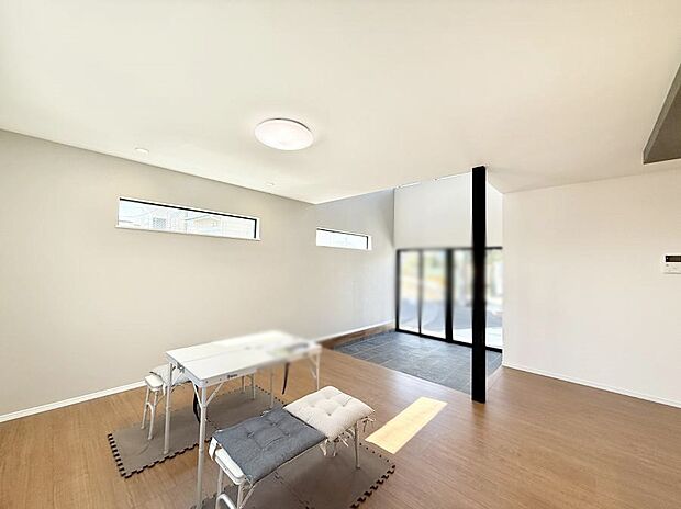 【ダイニング】■家族の笑顔があふれる、くつろぎの空間