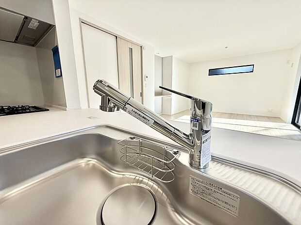 【浄水器】■清潔でおいしい水を手軽に供給してくれます