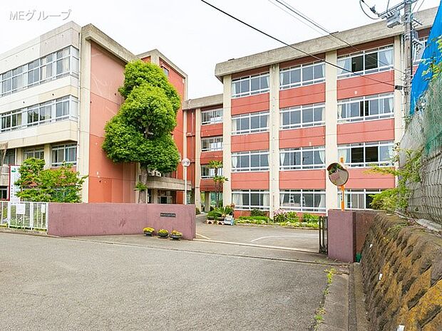 藤沢市立高倉中学校（約950m・徒歩12分）