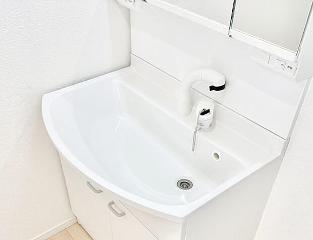 【ハンドシャワー付洗面台】■手洗いや顔を洗う時も快適に使える便利なシャワー