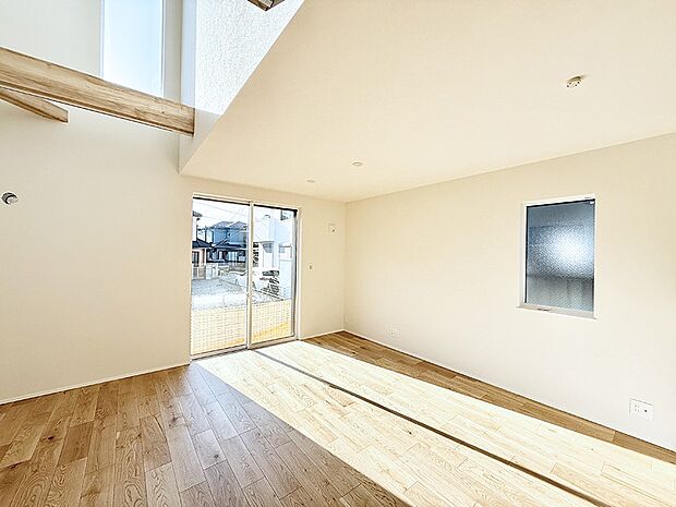 【リビング】■家族の時間を彩る、快適で癒される空間