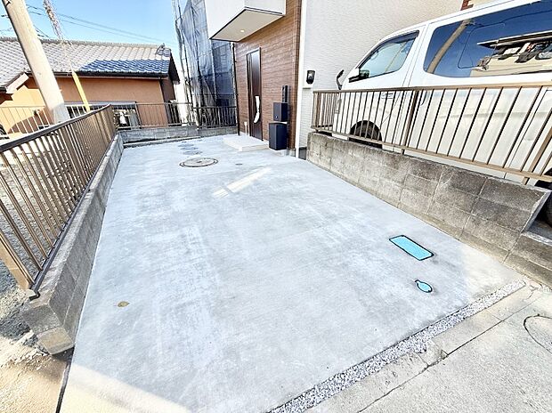 【駐車場】■自宅にある駐車スペースなので安心ですね