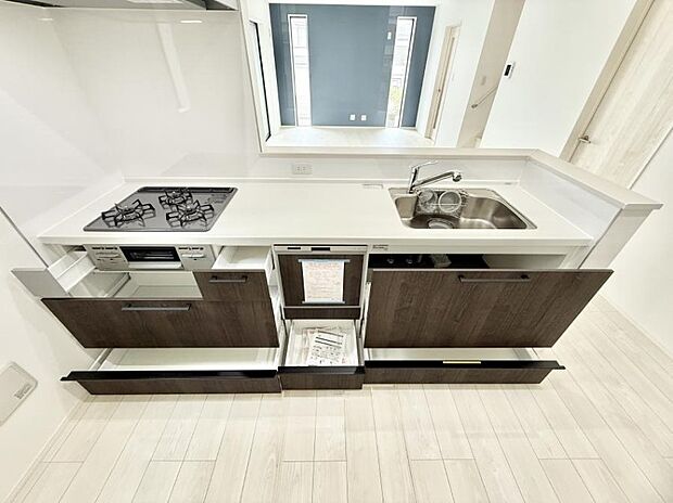 【キッチン】■家族の絆を深める、温もりのあるキッチン