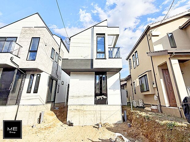 【現地外観写真】■家族みんなが笑顔で過ごせる、安心感のある住まい