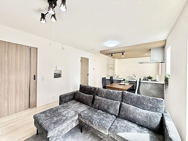 【リビング】■自然と会話が生まれる、心地よいひととき