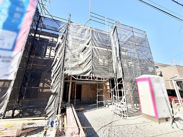 【現地外観写真】■家族みんなが笑顔で過ごせる、安心感のある住まい