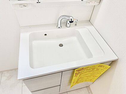 ハンドシャワー付洗面台