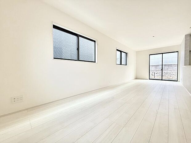 【リビング】■くつろぎと笑顔が集まる、心温まるリビング