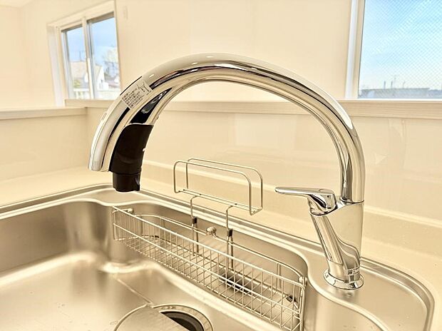 【浄水器】■清潔でおいしい水を手軽に供給してくれます