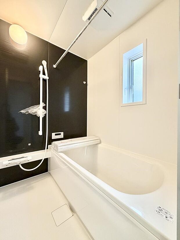 【浴室】■リラックスできる、穏やかな雰囲気です