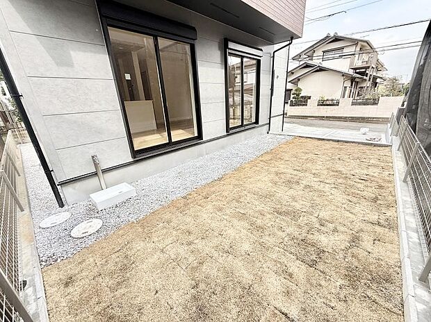 【庭】■心にゆとりをもたらす、自然を感じられる住環境が魅力です