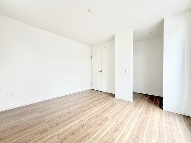 【リビング以外の居室】■落ち着いた雰囲気のお部屋で心が安らぐ空間