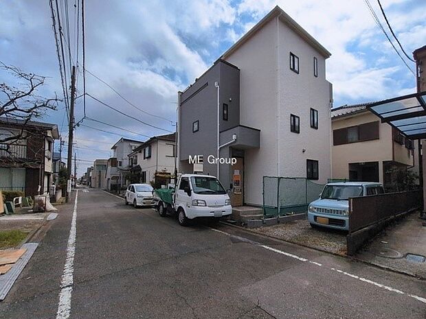 【前面道路含む現地写真】■家族とのお出かけが楽しくなる環境です