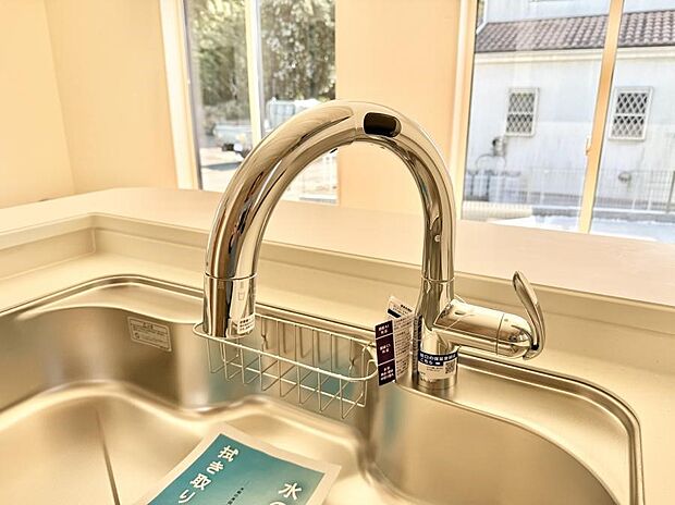 【浄水器】■清潔でおいしい水を手軽に供給してくれます