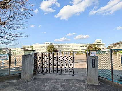 厚木市立北小学校 1400m(18分)