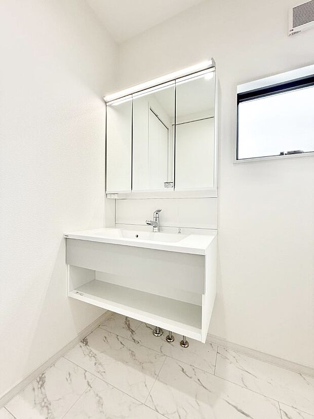 【洗面台・洗面所】■清潔感があり、気持ちよく使えます