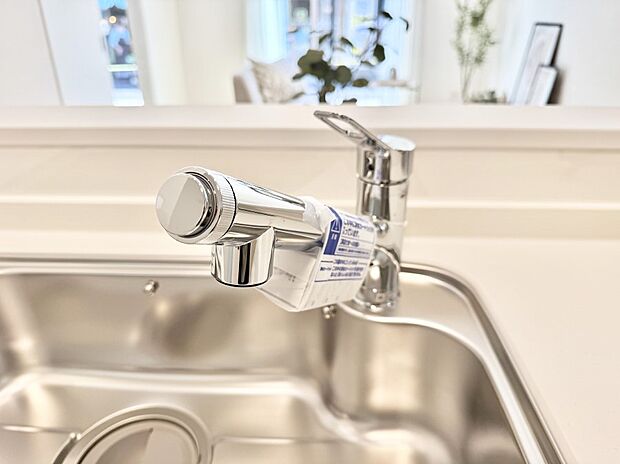 【浄水器】■不純物をしっかり除去して安心して飲めます