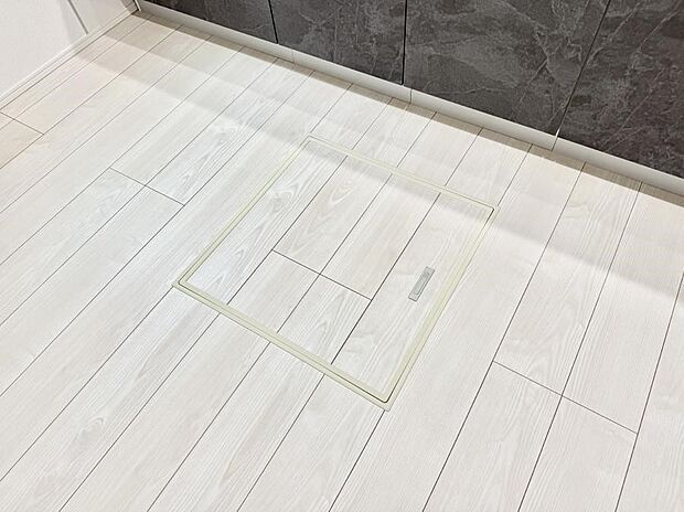 【床下収納】■隠れた収納スペースで家全体がスッキリ