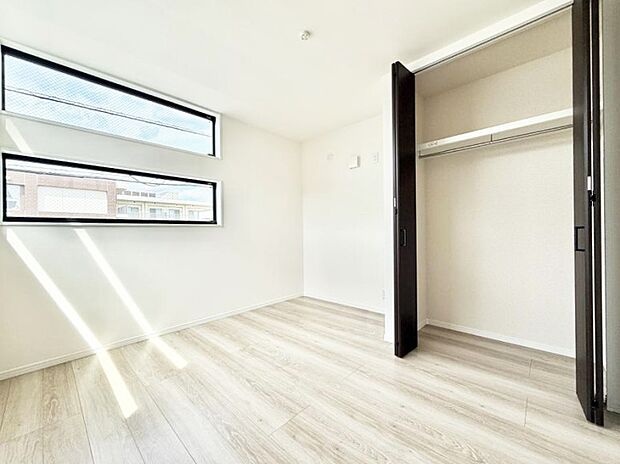 【リビング以外の居室】■シンプルで使いやすい空間がスッキリ感じられます