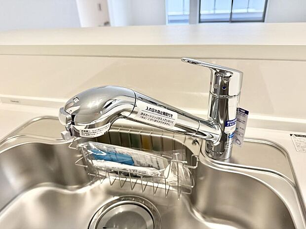 【浄水器】■清潔でおいしい水を手軽に供給してくれます