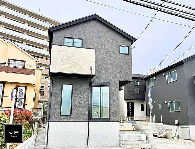 【現地外観写真】■暮らしを豊かにする充実した仕様設備で快適に