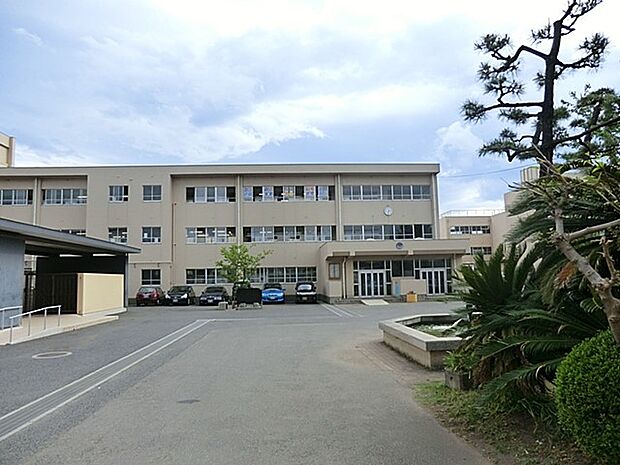 茅ヶ崎市立第一中学校（約270m・徒歩4分）