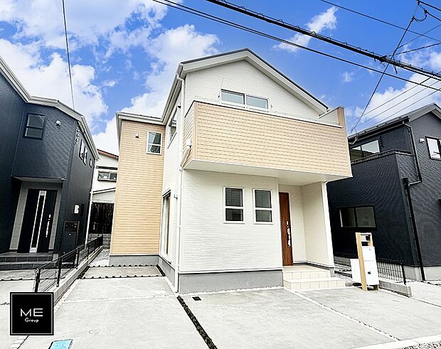 【現地外観写真】■暮らしを彩る充実した設備仕様が備わった住まい