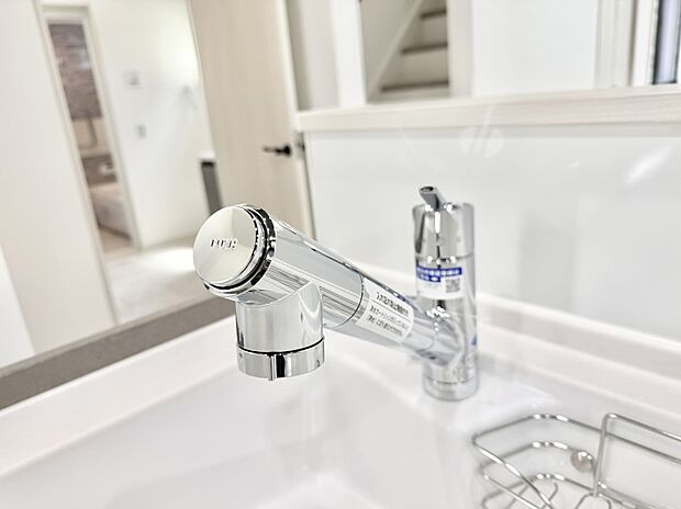 【浄水器】■清潔でおいしい水を手軽に供給してくれます