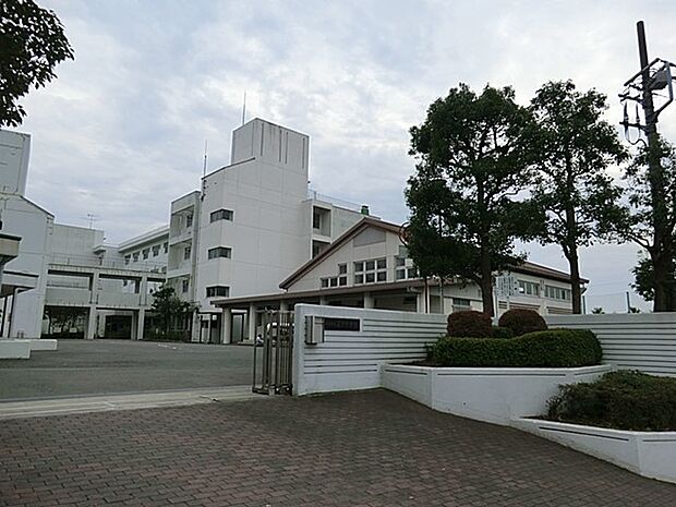横浜市立庄戸中学校(約1,600m・徒歩20分)