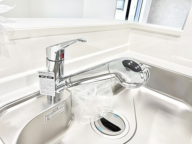 【浄水器】■清潔でおいしい水を手軽に供給してくれます